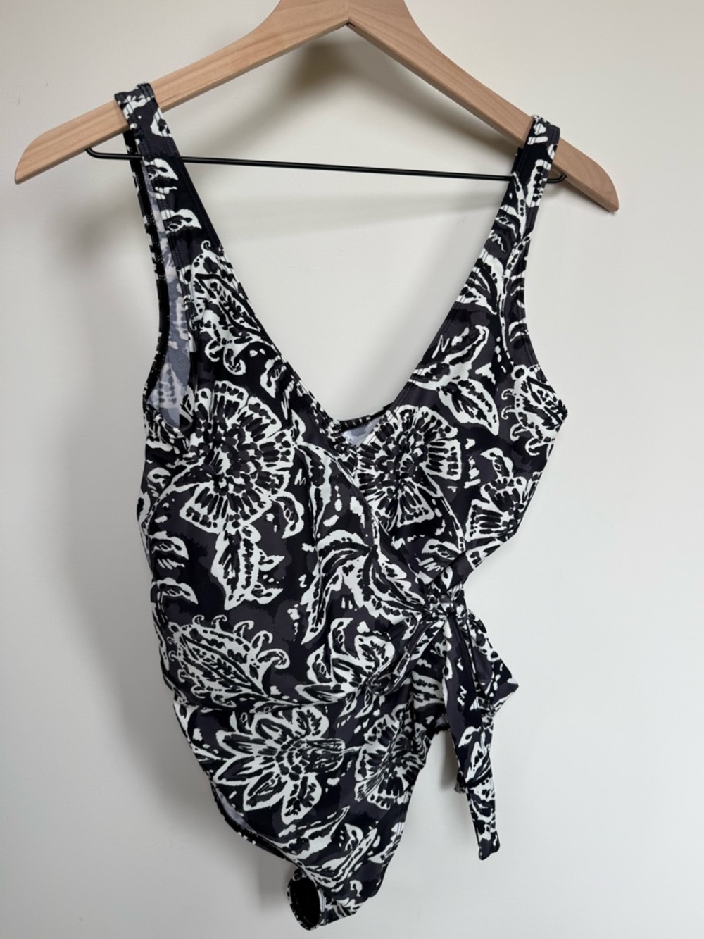 Summersalt Perfect Wrap 1-Piece Swimsuit Black White Floral Sz 10 Tummy Control